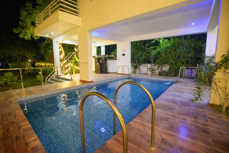 Swimming Pool, unitech-nirvana-country-aspen-greens 5 Bedroom 8000 Sq.Ft. Villa In Sector 50 Gurgaon 8115447