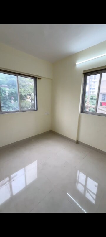 Room in 2 BHK Apartment at Ashish CHS Andheri, Andheri West – for Rent
