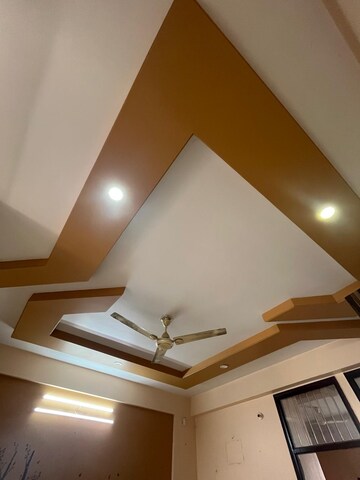 Furnished Amenities in 4 BHK Apartment at RM Heights Mansarovar, Mansarovar – for Rent