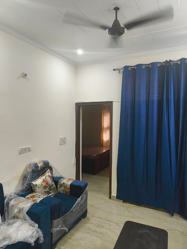 Living Room, unitech-harmony 4 Bedroom 3390 Sq.Ft. Apartment In Sector 50 Gurgaon 8115520