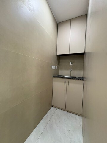 Room in  Office Space at Dipti Classic, Andheri East – for Rent