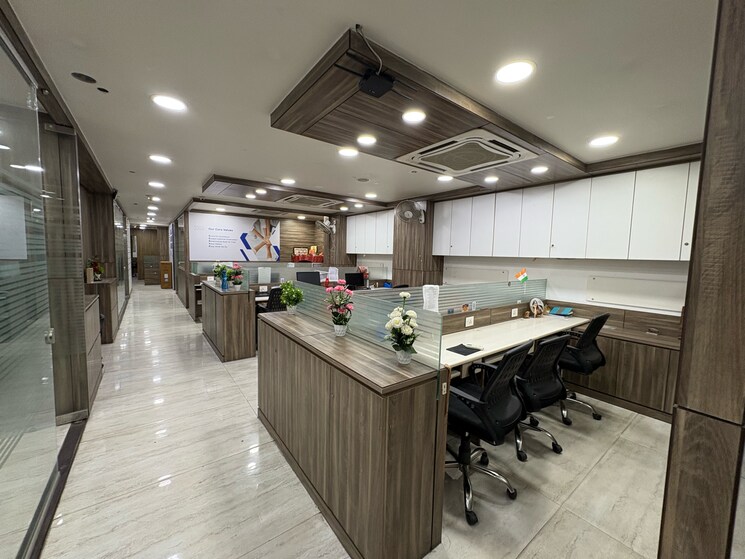 Gym, 215-atrium Commercial Office Space 3733 Sq.Ft. In Andheri East Mumbai 8115550