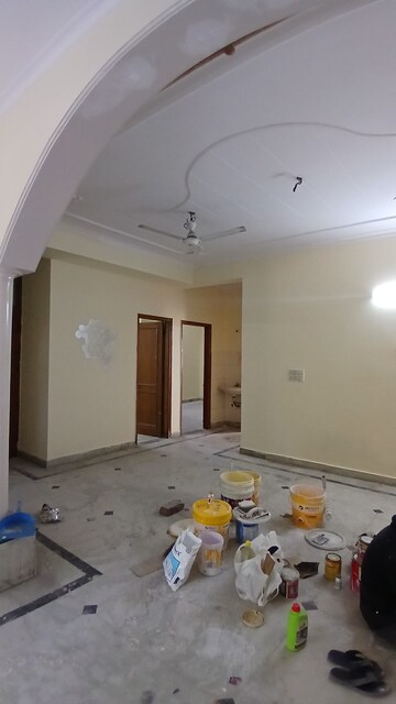 Room in 6+ BHK Villa at Sector 48 – for Rent
