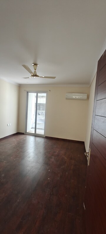 Room in 4 BHK Apartment at Vinayak Elenza Manyawas, Mangyawas – for Rent