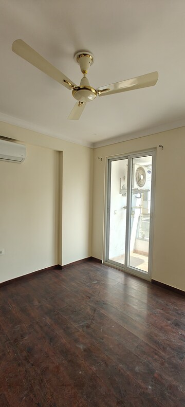 Room in 4 BHK Apartment at Vinayak Elenza Manyawas, Mangyawas – for Rent