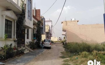 Plot For Sale in Sector 82