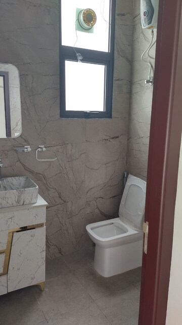 Bathroom in 3 BHK Builder Floor at Unitech Residency Greens, Sector 46 – for Rent