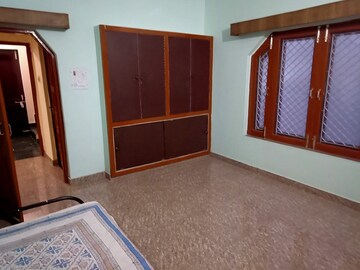 Room in 2 BHK Independent House at Jankipuram – for Rent