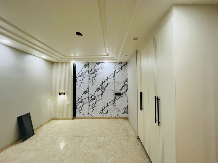 Room, sector 28 4 Bedroom 3150 Sq.Ft. Builder Floor In Sector 28 Faridabad 8115650