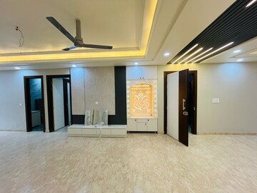Living Room in 4 BHK Builder Floor at Sector 28 – for Sale