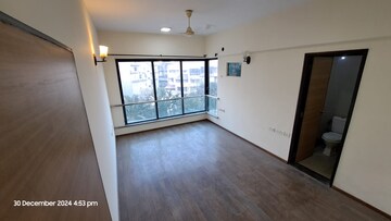 Room in 2.5 BHK Apartment at Ashok Gardens, Sewri – for Sale