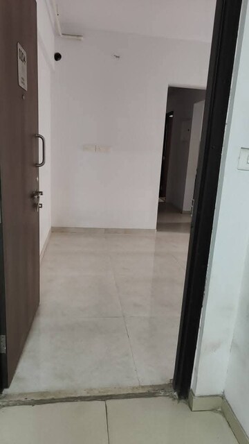 Room in 1 BHK Apartment at Lodha Casa Bella, Dombivli East – for Rent