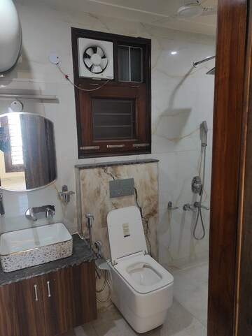 Kitchen in 4 BHK Builder Floor at Sector 45 – for Rent
