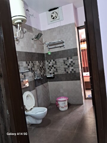 Bathroom in 3 BHK Builder Floor at Motiaz Royal Citi, Ambala Highway – for Sale