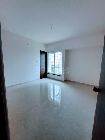 Room in 3 BHK Apartment at Majestique Towers, Kharadi – for Sale