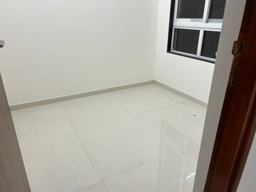 Room in 1 BHK Apartment at Vaishnavi Dham Complex, Asangaon – for Sale