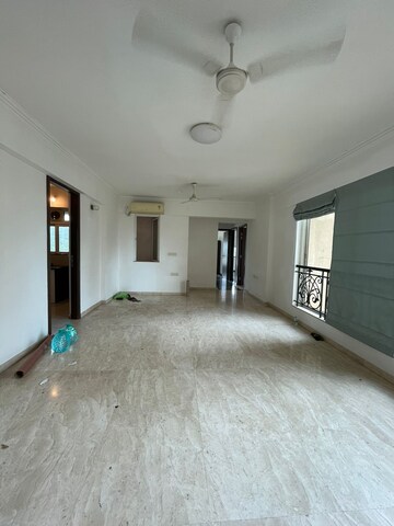 Room in 3 BHK Apartment at Hiranandani Gardens Torino, Powai – for Rent