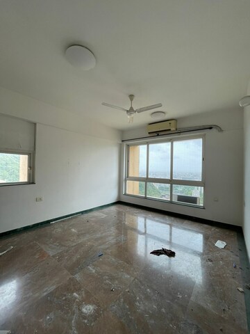 Room in 3 BHK Apartment at Hiranandani Gardens Torino, Powai – for Rent