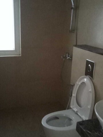 Master Bedroom in 2 BHK Apartment at Sheth Vasant Oasis, Andheri East – for Rent