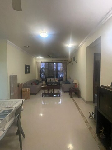 Living Room in 3.5 BHK Apartment at Chembur – for Rent