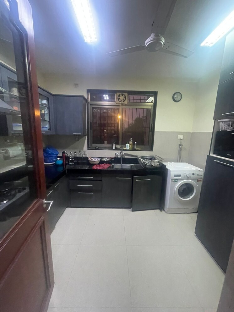 Kitchen, chembur 3.5 Bedroom 1950 Sq.Ft. Apartment In Chembur Mumbai 8116025