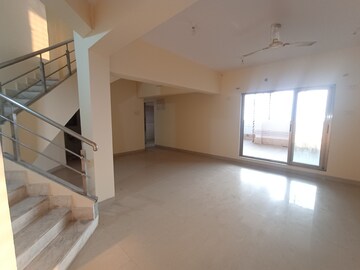 Room in 3 BHK Apartment at NRI Complex Phase 2, Seawoods – for Sale