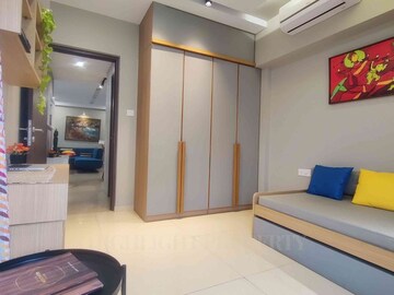 Bedroom in 2 BHK Apartment at Kalpataru Woods Ville, Powai – for Rent