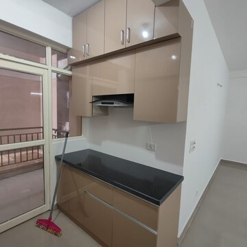 2 BHK Apartment For Rent in Suncity Avenue 76, Sector 76