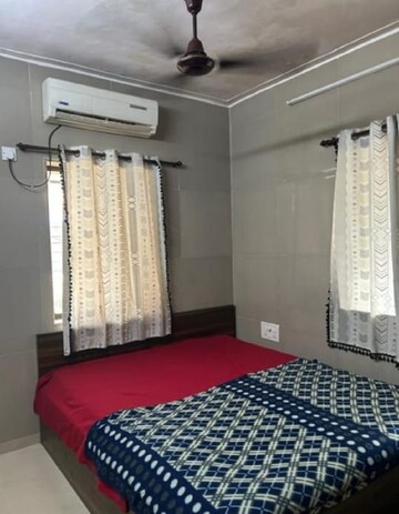 Bedroom in 1 BHK Apartment at Bandra West – for Rent