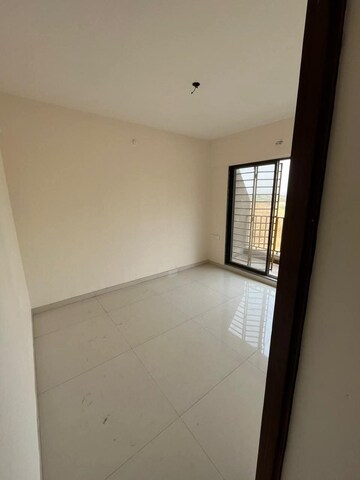 Room in 1 BHK Apartment at Ritu Gardenia, Naigaon East – for Rent