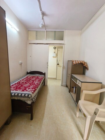 1 RK Apartment For Rent in Santacruz West Mumbai  8116264