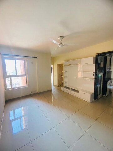 Room in 2 BHK Apartment at Wave Dream Homes, Wave City – for Rent