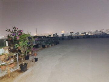 Parking in 3 BHK Apartment at Juhu – for Rent