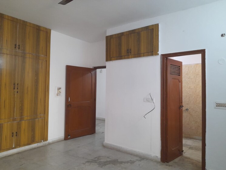 Room, sector 15 ii 3 Bedroom 1800 Sq.Ft. Builder Floor In Sector 15 ii Gurgaon 8116323