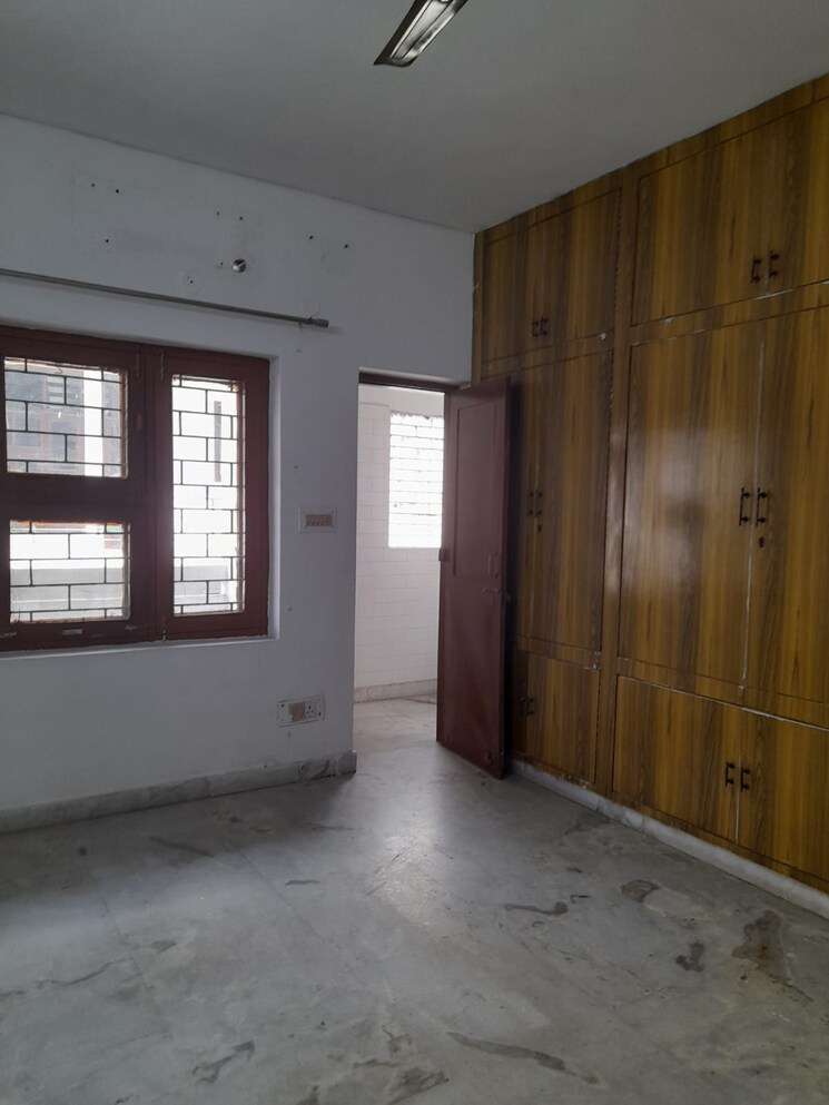 Room, sector 15 ii 3 Bedroom 1800 Sq.Ft. Builder Floor In Sector 15 ii Gurgaon 8116323
