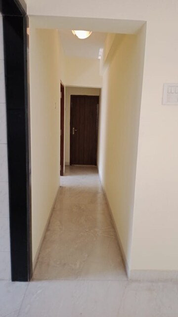 2.5 BHK Apartment For Rent in Shanti Tower, Andheri West