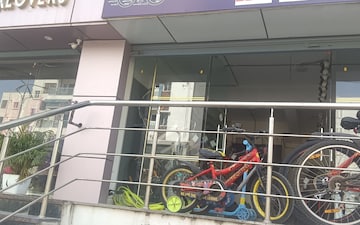 Shop For Sale in Manikonda
