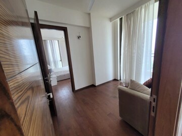 Room in 3 BHK Apartment at M3M Golf Estate, Sector 65 – for Sale