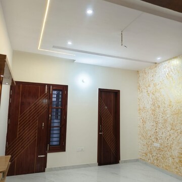 Room in 6 BHK Villa at Sector 127 – for Sale