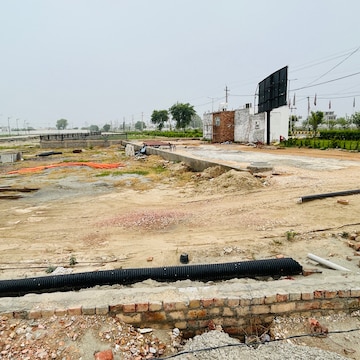 Plot For Resale in Sikandrabad Bulandshahr  8116507