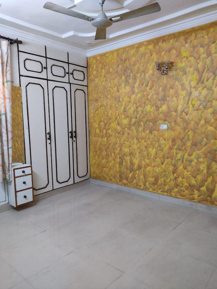 Room, patparganj 2 Bedroom 950 Sq.Ft. Apartment In Patparganj Delhi 8116612