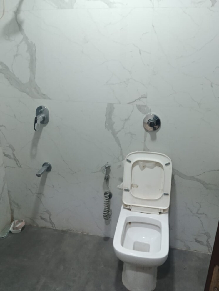 Bathroom, goregaon west 2 Bedroom 848 Sq.Ft. Apartment In Goregaon West Mumbai 8116663