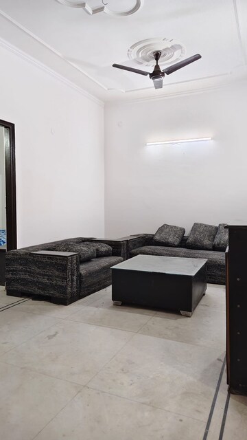Bedroom in 2 BHK Builder Floor at Ardee City, Sector 52 – for Rent