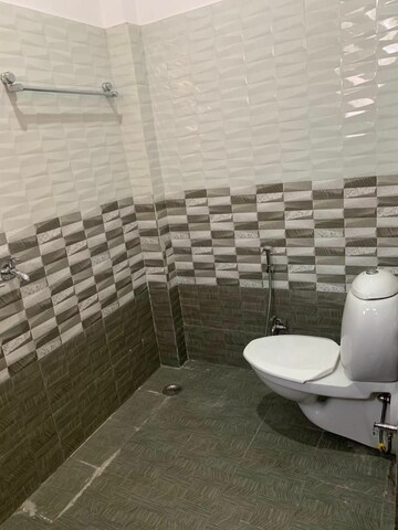 Bathroom in 2 BHK Independent House at Aliganj – for Rent