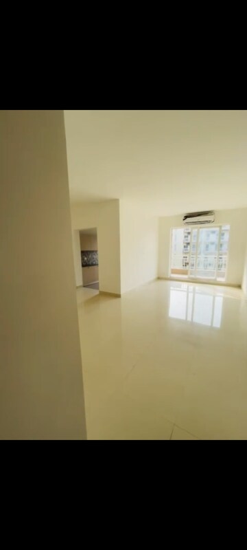 Room in 3.5 BHK Apartment at Silverglades The Melia, Sohna Sector 35 – for Sale