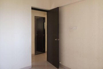 Master Bedroom in 2.5 BHK Apartment at Runwal Garden City, Balkum Pada – for Rent