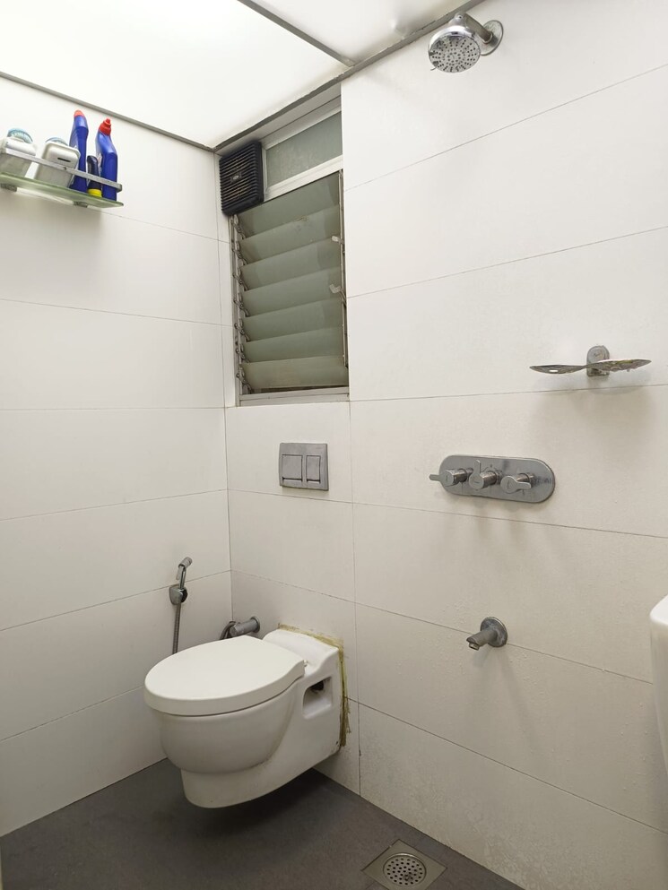 Bathroom, babhai naka 2 Bedroom 570 Sq.Ft. Apartment In Babhai Naka Mumbai 8116772