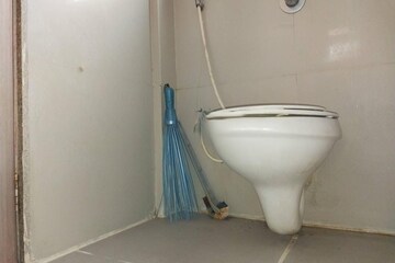 Bathroom in 2 BHK Apartment at Vardhman Gardens, Balkum Pada – for Rent