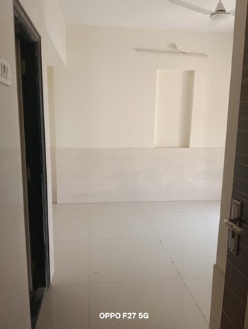 Bathroom in 2 BHK Apartment at Neminath Heights, Mira Road – for Sale