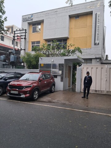Parking in  Office Space at Sector 58 – for Rent